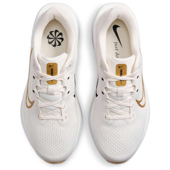 Nike Quest 6